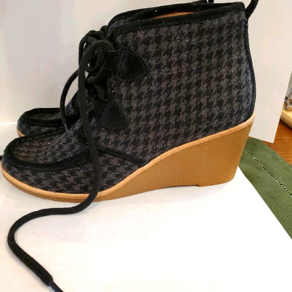 Plaid Wedges